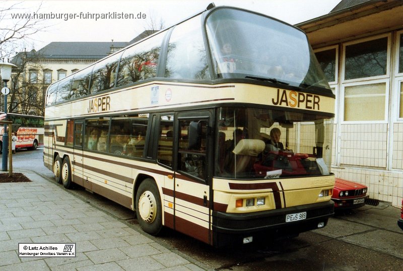 1992-1989,13-11,Neoplan N122-3,LA.jpg